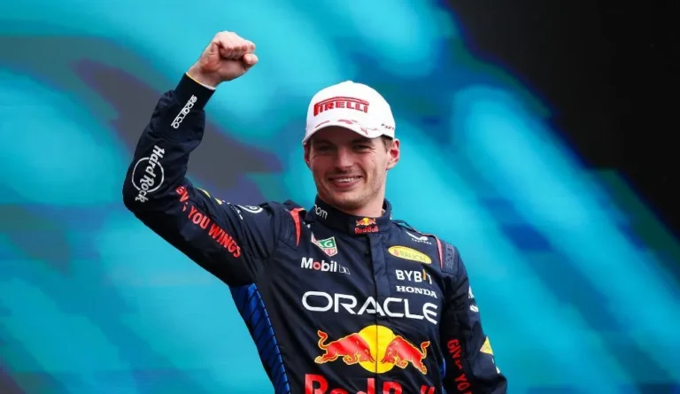 Max Verstappen helpt simracers naar autosport max verstappen helpt simracers naar autosport